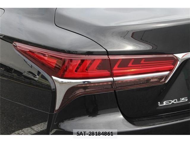 Lexus LS 2018-04 8796480-27