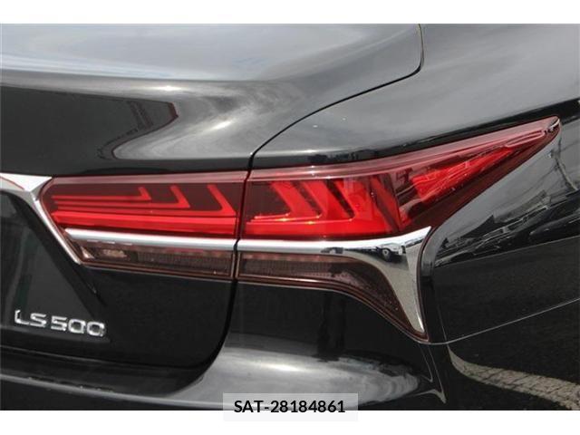 Lexus LS 2018-04 8796480-28