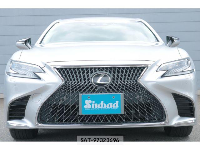Lexus LS 2019-09 8880510-10