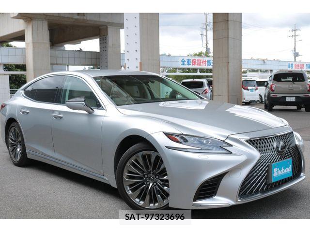 Lexus LS 2019-09 8880510-11