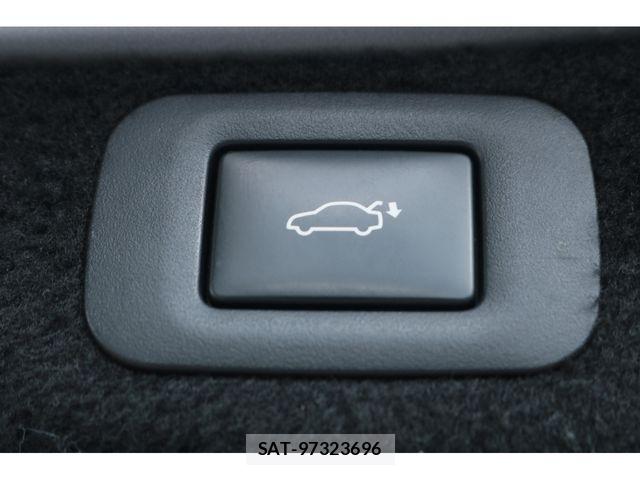 Lexus LS 2019-09 8880510-29