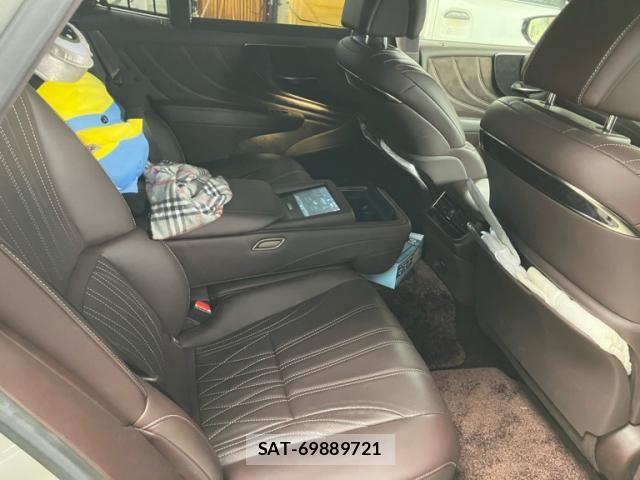 Lexus LS 2017-12 8880514-13