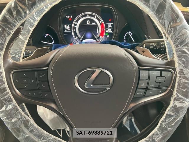 Lexus LS 2017-12 8880514-16