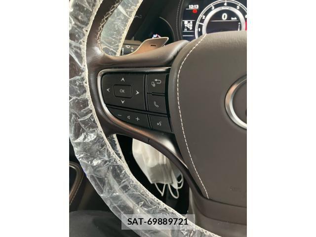 Lexus LS 2017-12 8880514-17