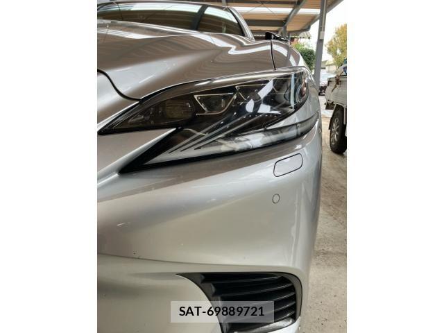 Lexus LS 2017-12 8880514-1