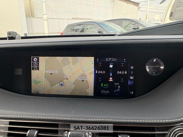 Lexus LS 2019-09 8880512-9