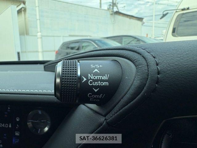Lexus LS 2019-09 8880512-22
