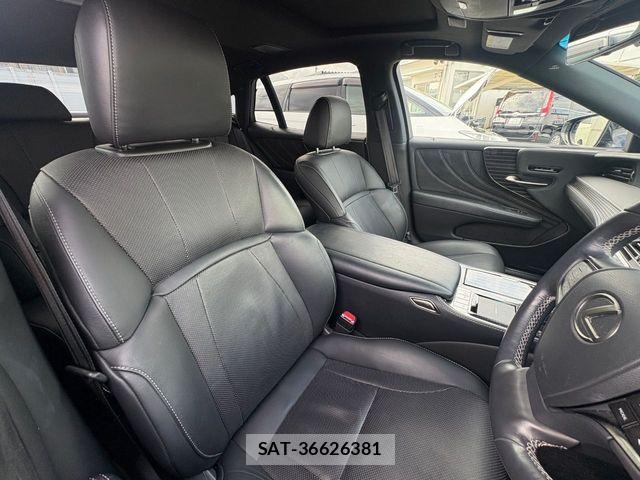 Lexus LS 2019-09 8880512-3