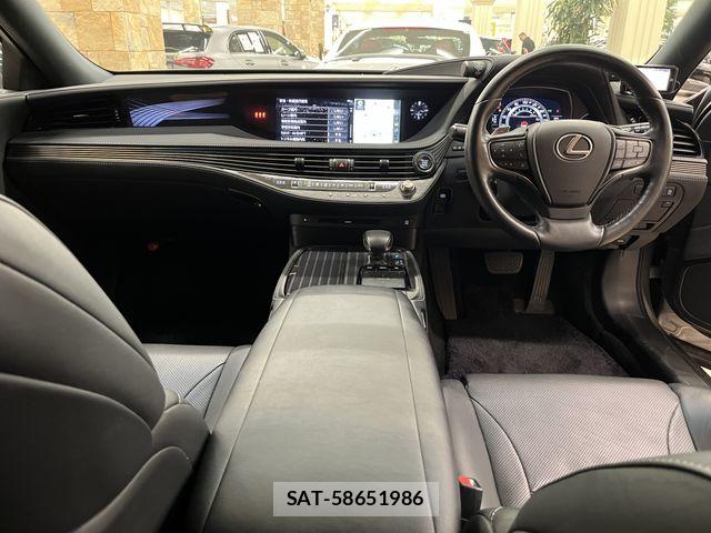 Lexus LS 2018-06 8883848-1