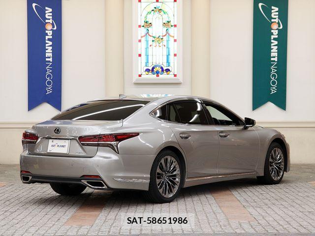 Lexus LS 2018-06 8883848-2