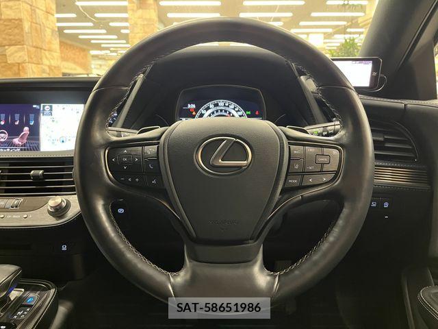 Lexus LS 2018-06 8883848-6
