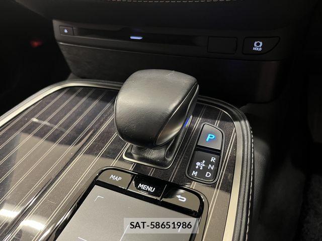 Lexus LS 2018-06 8883848-7