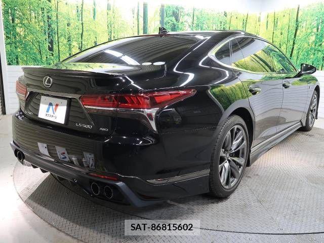 Lexus LS 2018-01 834718-17