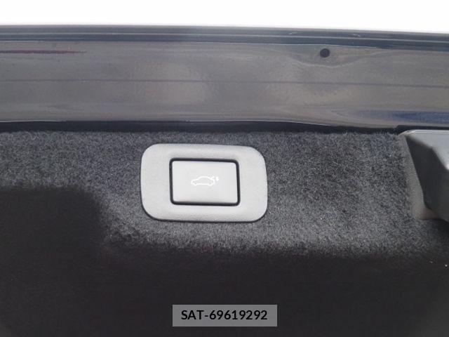 Lexus LS 2023-03 4964461-15
