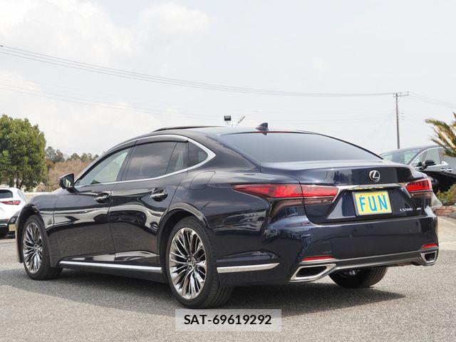 Lexus LS 2023-03 4964461-5