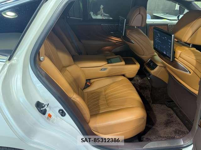 Lexus LS 2018-02 6499480-8