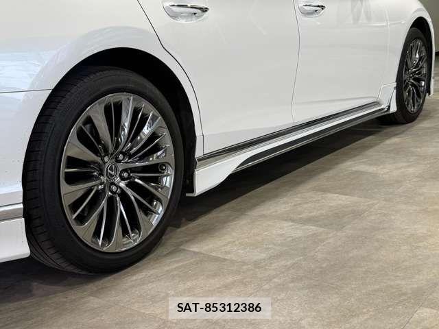 Lexus LS 2018-02 6499480-11