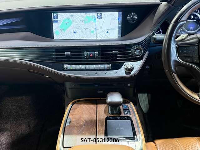 Lexus LS 2018-02 6499480-16