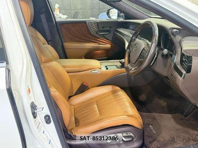 Lexus LS 2018-02 6499480-5