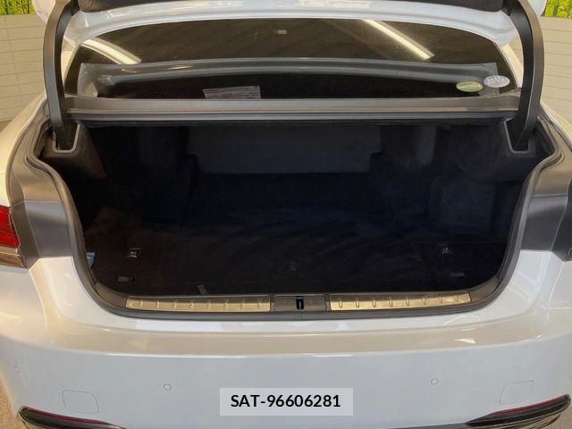 Lexus LS 2019-03 6499481-9