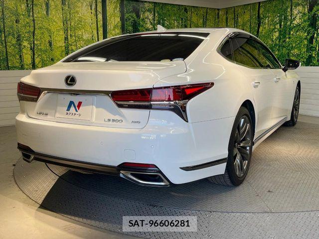 Lexus LS 2019-03 6499481-16