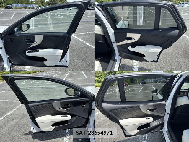 Lexus LS 2018-07 7059268-10