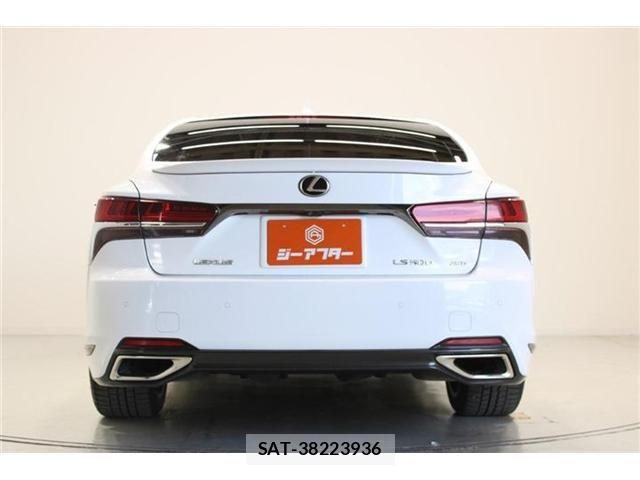 Lexus LS 2018-10 7220984-11