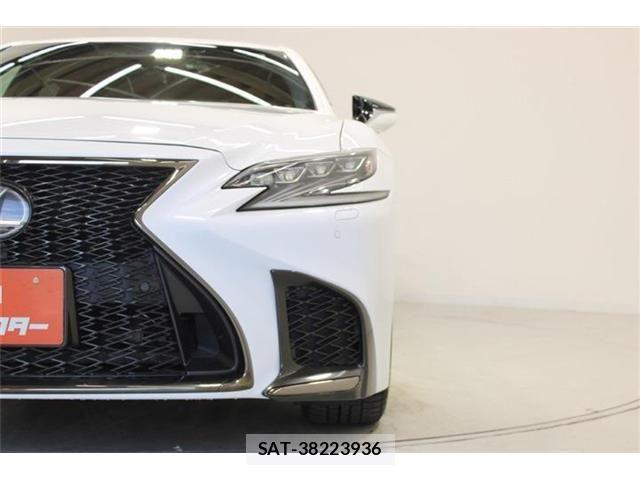 Lexus LS 2018-10 7220984-14