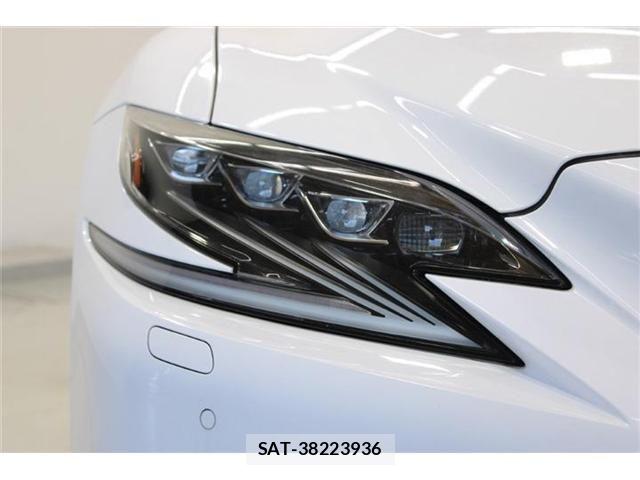 Lexus LS 2018-10 7220984-17