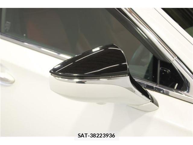 Lexus LS 2018-10 7220984-21