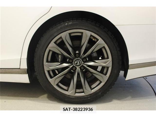 Lexus LS 2018-10 7220984-24