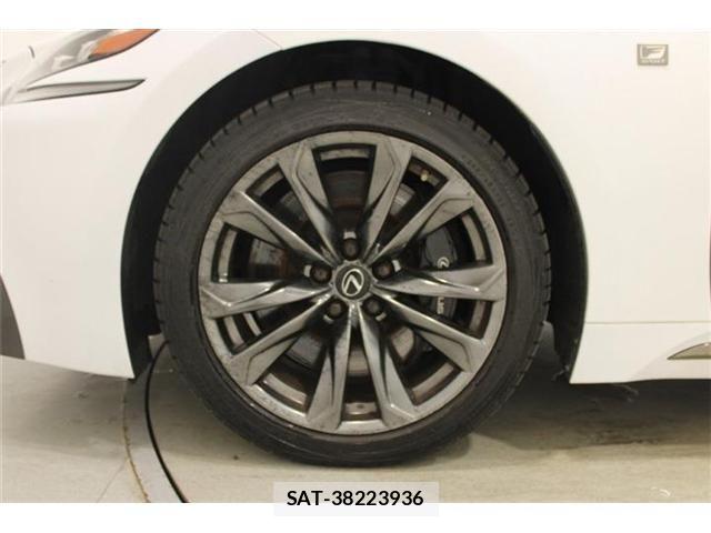 Lexus LS 2018-10 7220984-25