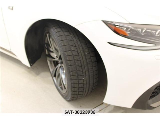 Lexus LS 2018-10 7220984-28