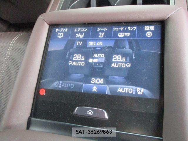 Lexus LS 2018-01 7358502-10