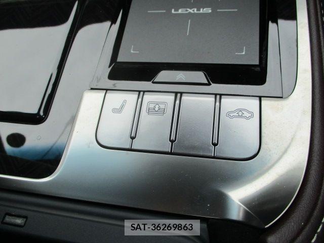 Lexus LS 2018-01 7358502-20