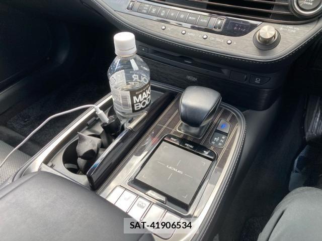 Lexus LS 2020-03 7455408-14