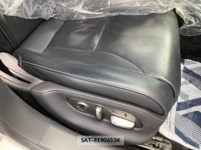 Lexus LS 2020-03 7455408-21