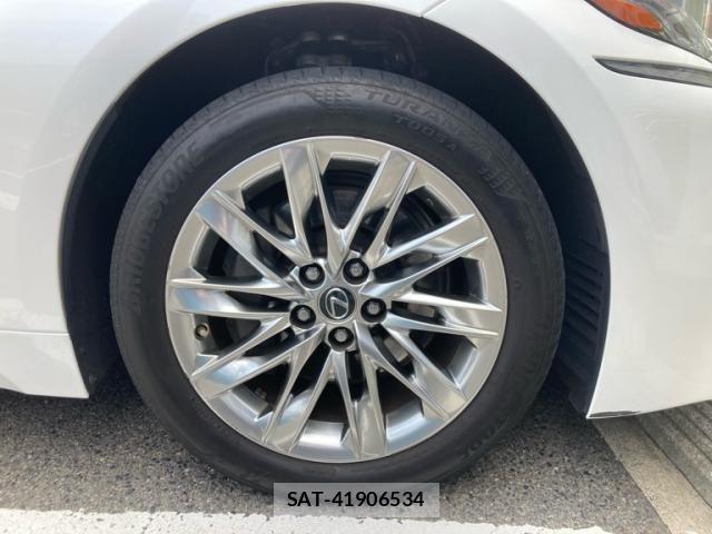 Lexus LS 2020-03 7455408-6
