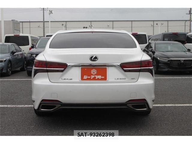 Lexus LS 2019-10 7786510-11