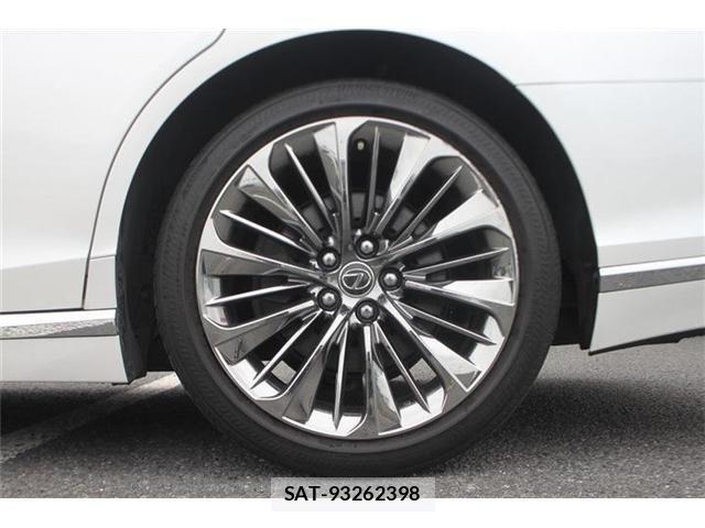 Lexus LS 2019-10 7786510-16