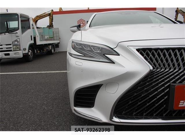 Lexus LS 2019-10 7786510-20