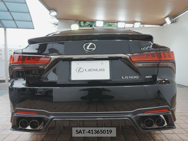 Lexus LS 2023-02 8100142-9