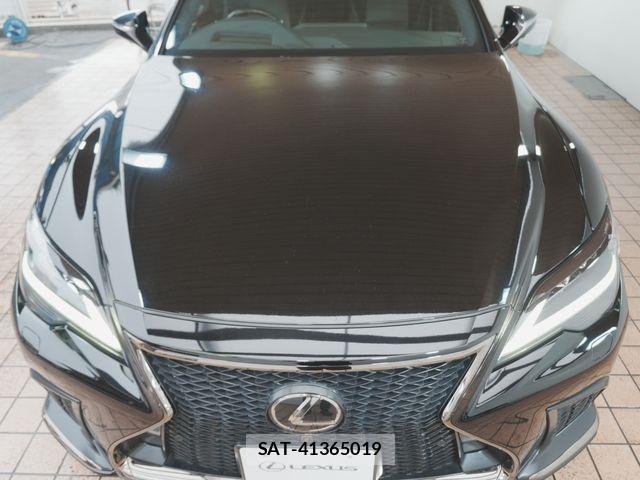 Lexus LS 2023-02 8100142-11