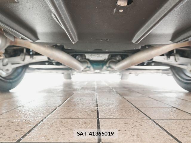 Lexus LS 2023-02 8100142-13