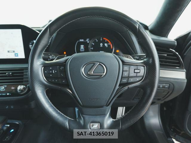 Lexus LS 2023-02 8100142-15