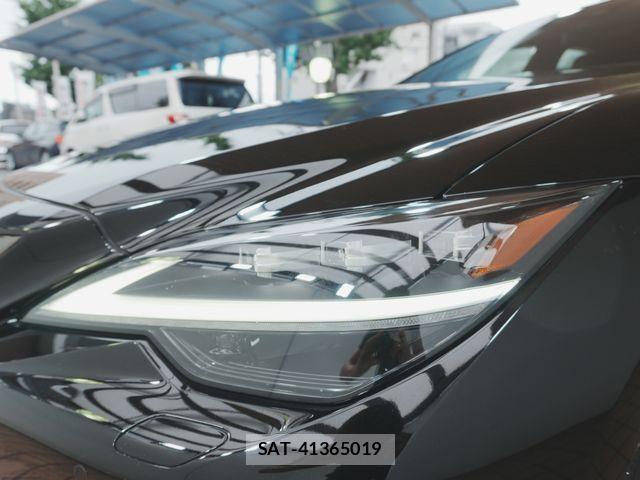 Lexus LS 2023-02 8100142-23