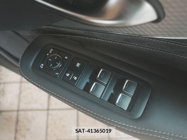 Lexus LS 2023-02 8100142-25
