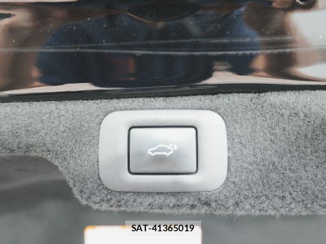 Lexus LS 2023-02 8100142-26