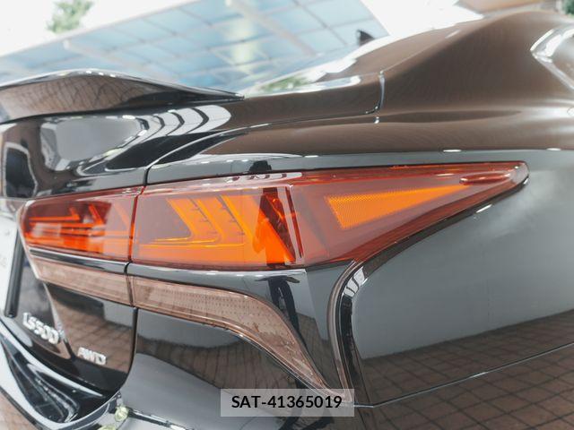 Lexus LS 2023-02 8100142-29