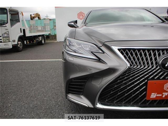 Lexus LS 2018-08 8354848-21
